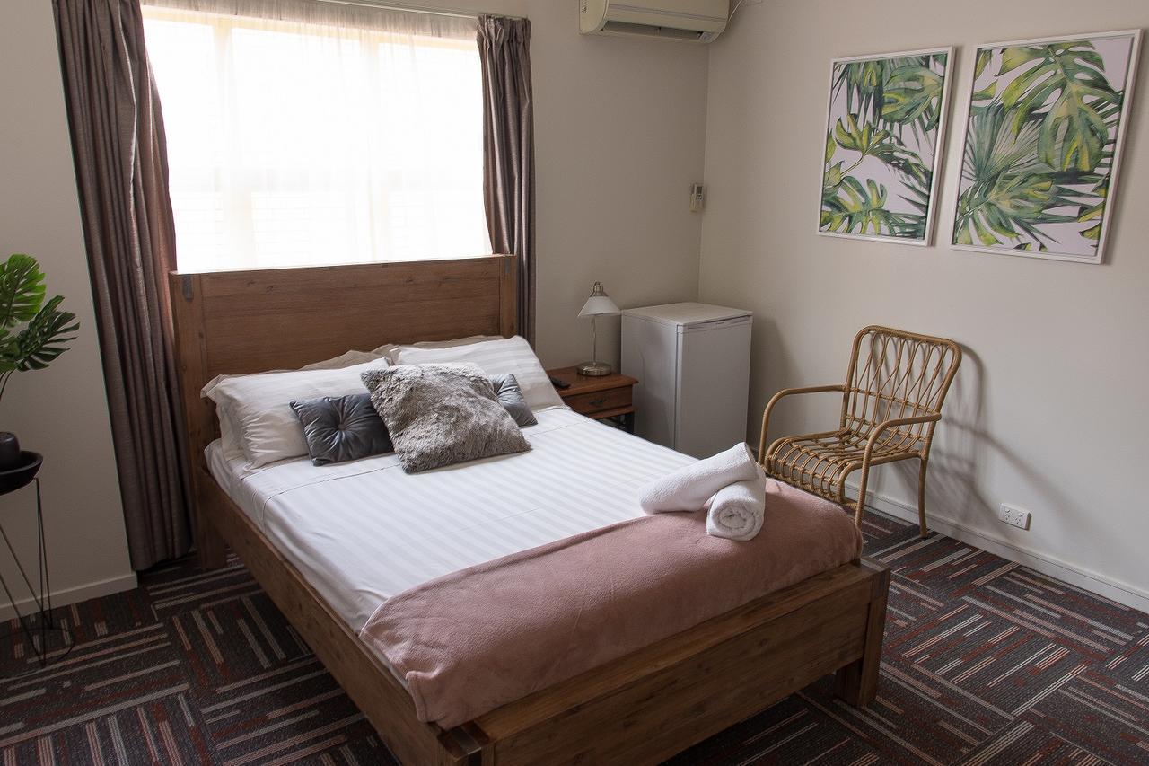 Double or Twin Room Private Bathroom